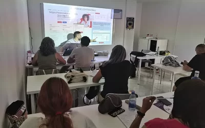 Creativa learns with Opciónate how to use the internet safely